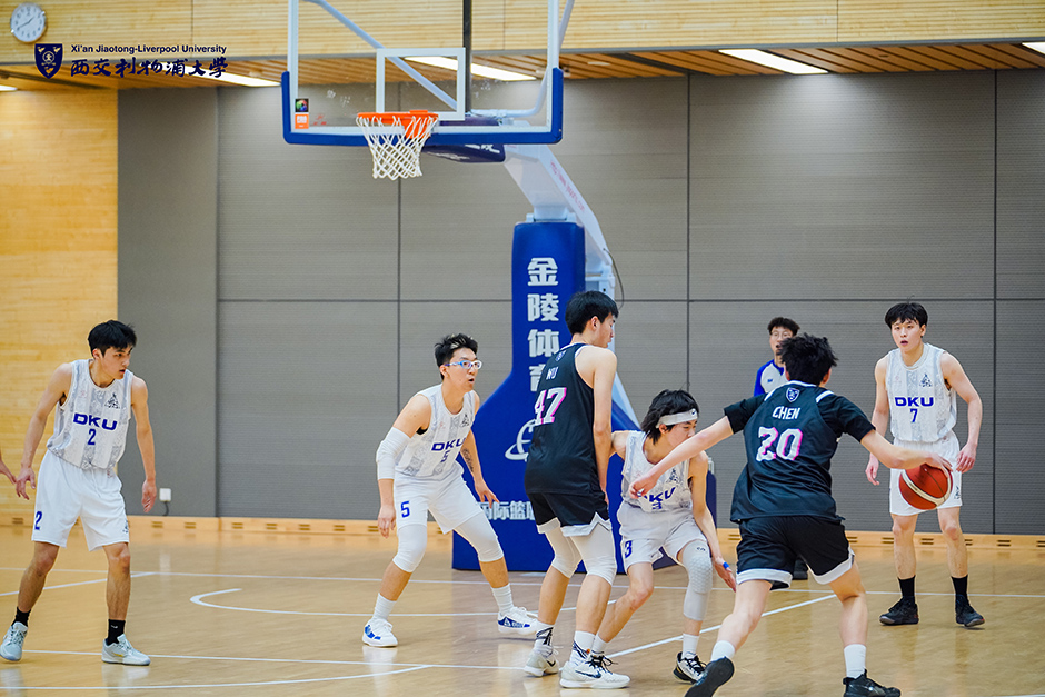 NBA执行副总裁：考虑未来赛季在多个城市承办NBA杯